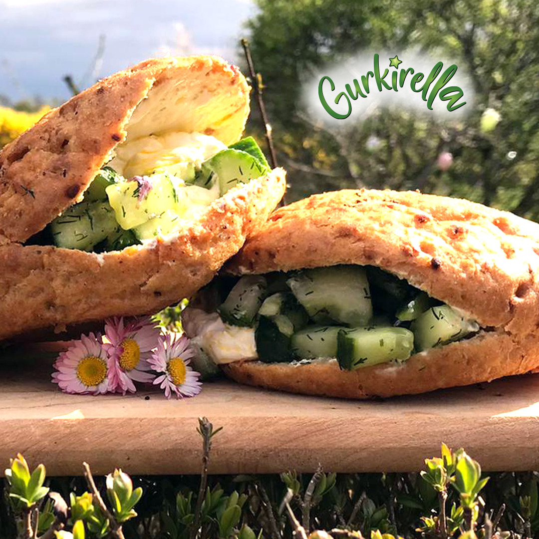 Gurkirella Gurken auf einem Sandwich — Food-Styling zum Spreewälder Packaging Design von JaKu Art